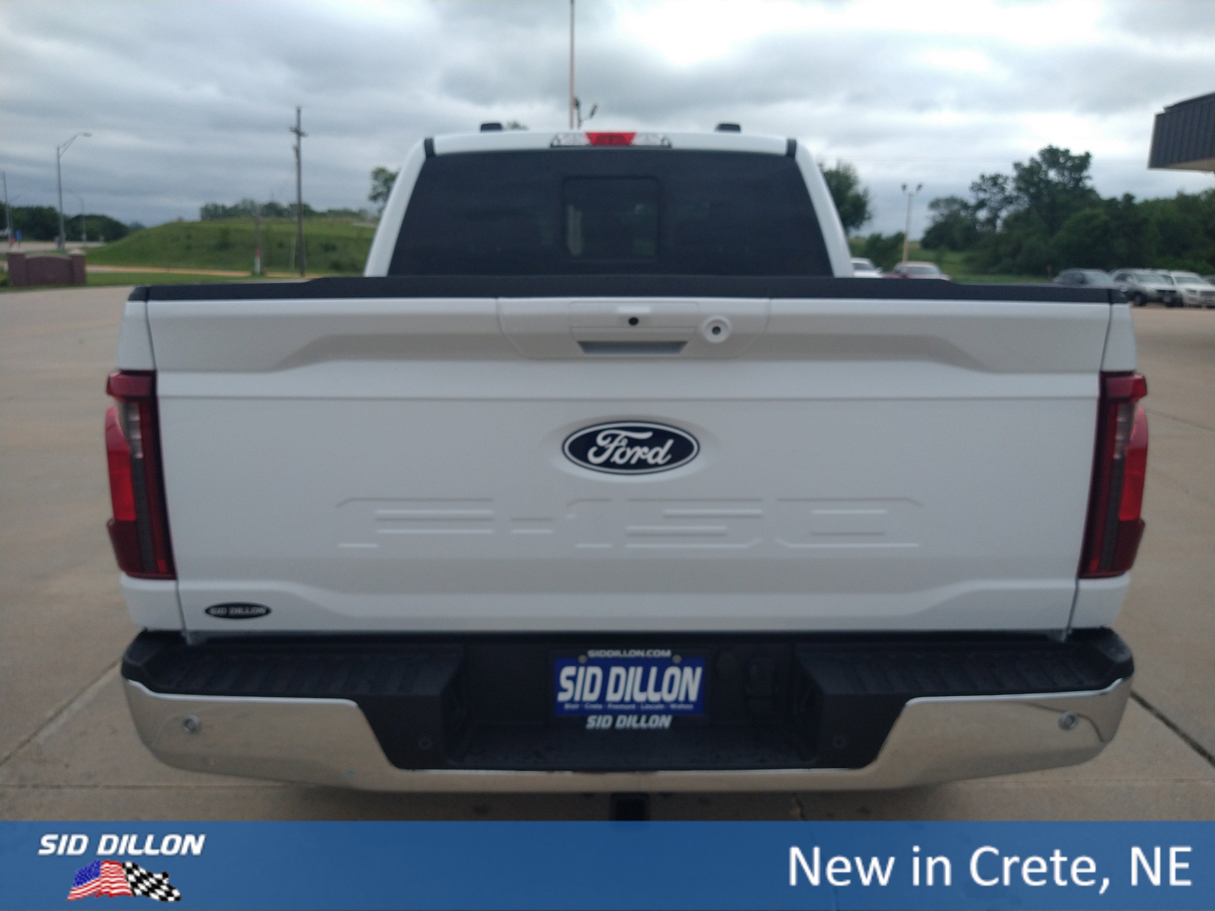 New 2026 Oxford White Ford XLT image 16