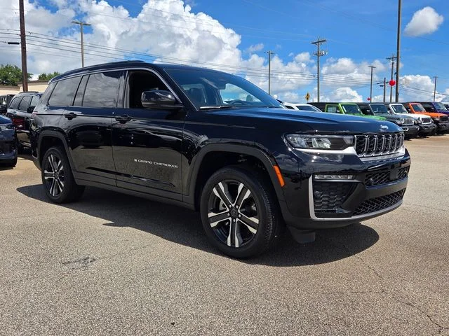 New 2027 High-Gloss Black Paint Jeep Limited image 1