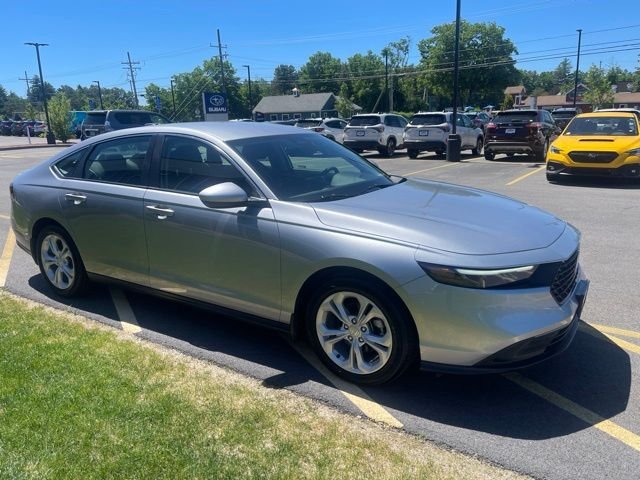 Used 2023 Silver Honda LX image 3