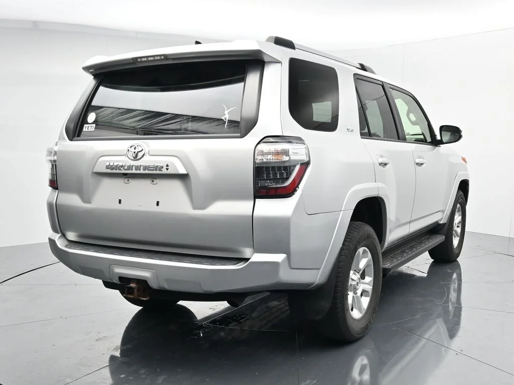 Used 2022 Silver Toyota SR5 Premium image 6
