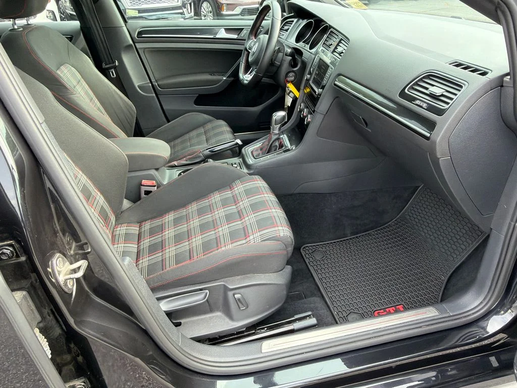 Used 2017 Black Volkswagen S image 13