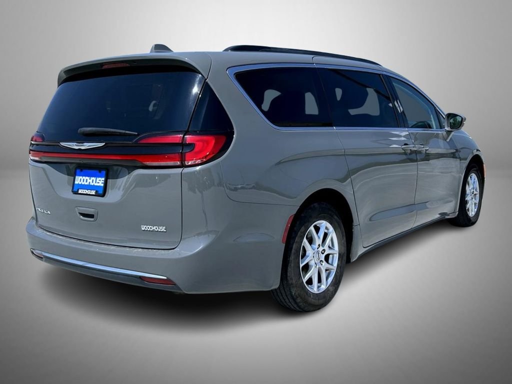 Used 2022 White Chrysler Touring L image 5