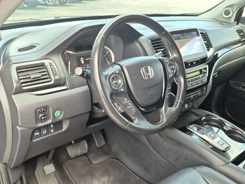 Used 2017  Honda Elite image 38