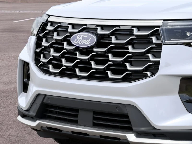 New 2027 Star White Metallic Tri-Coat Ford Platinum™ image 18