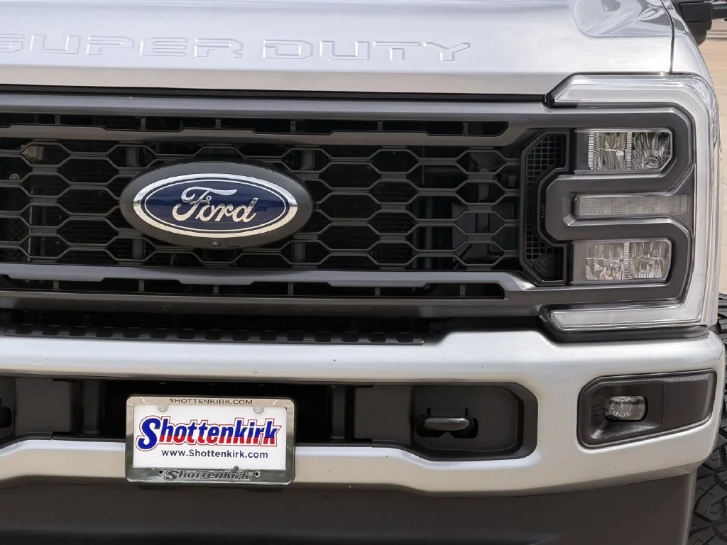 Used 2024 Silver Ford XL image 8