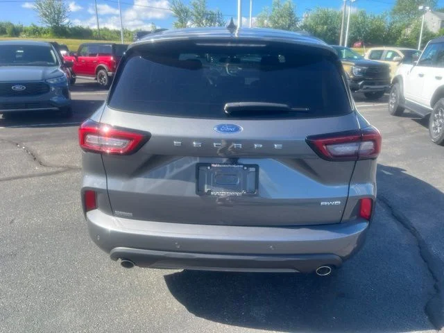 Certified Used 2024 Gray Metallic Ford ST-Line image 6