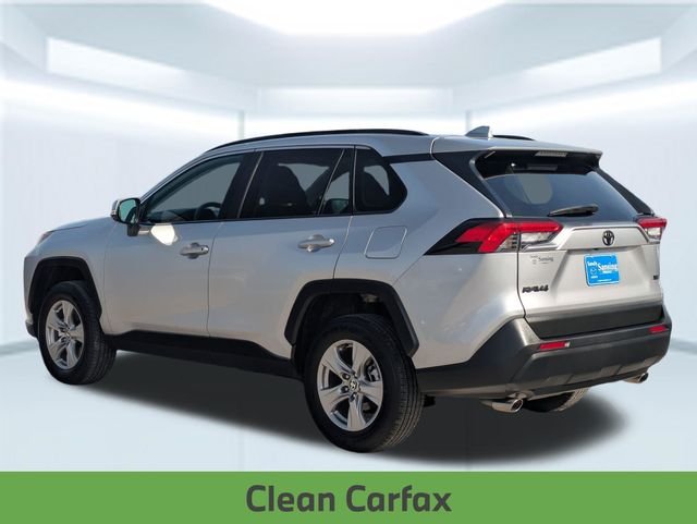 Used 2025 Silver Sky Metallic Toyota XLE image 4