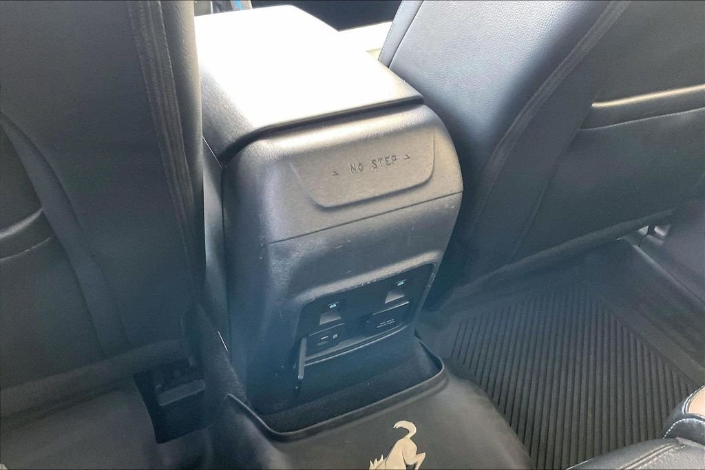 Used 2021 Green Ford Wildtrak image 28