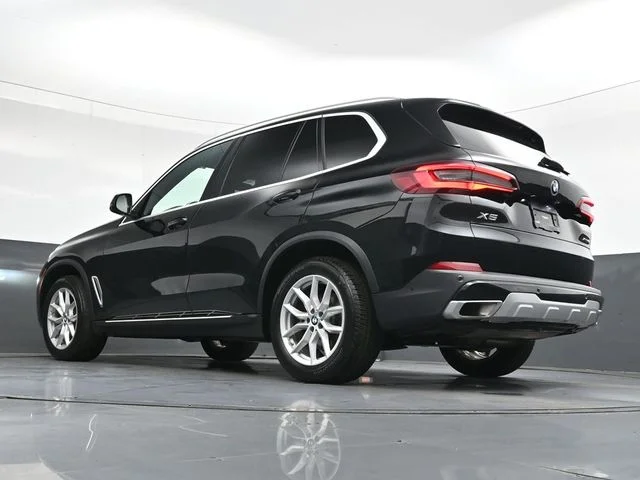 Used 2023 Black BMW xDrive40i image 33