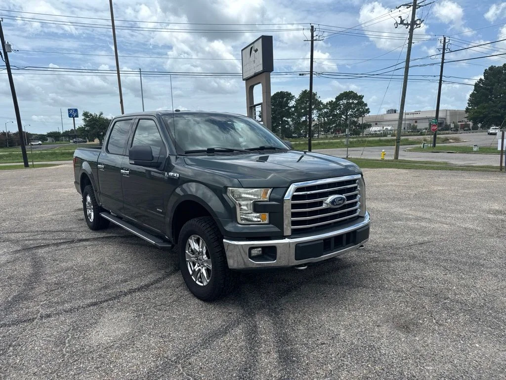 Certified Used 2015 Gray Ford XLT image 1