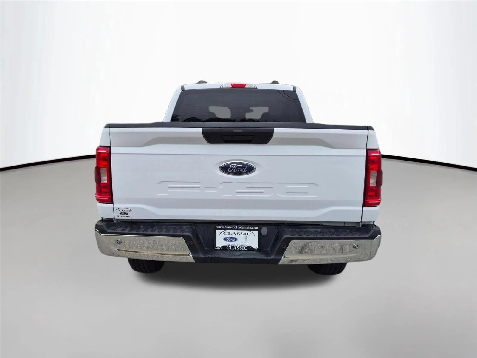 Used 2023 Oxford White Ford XLT image 6