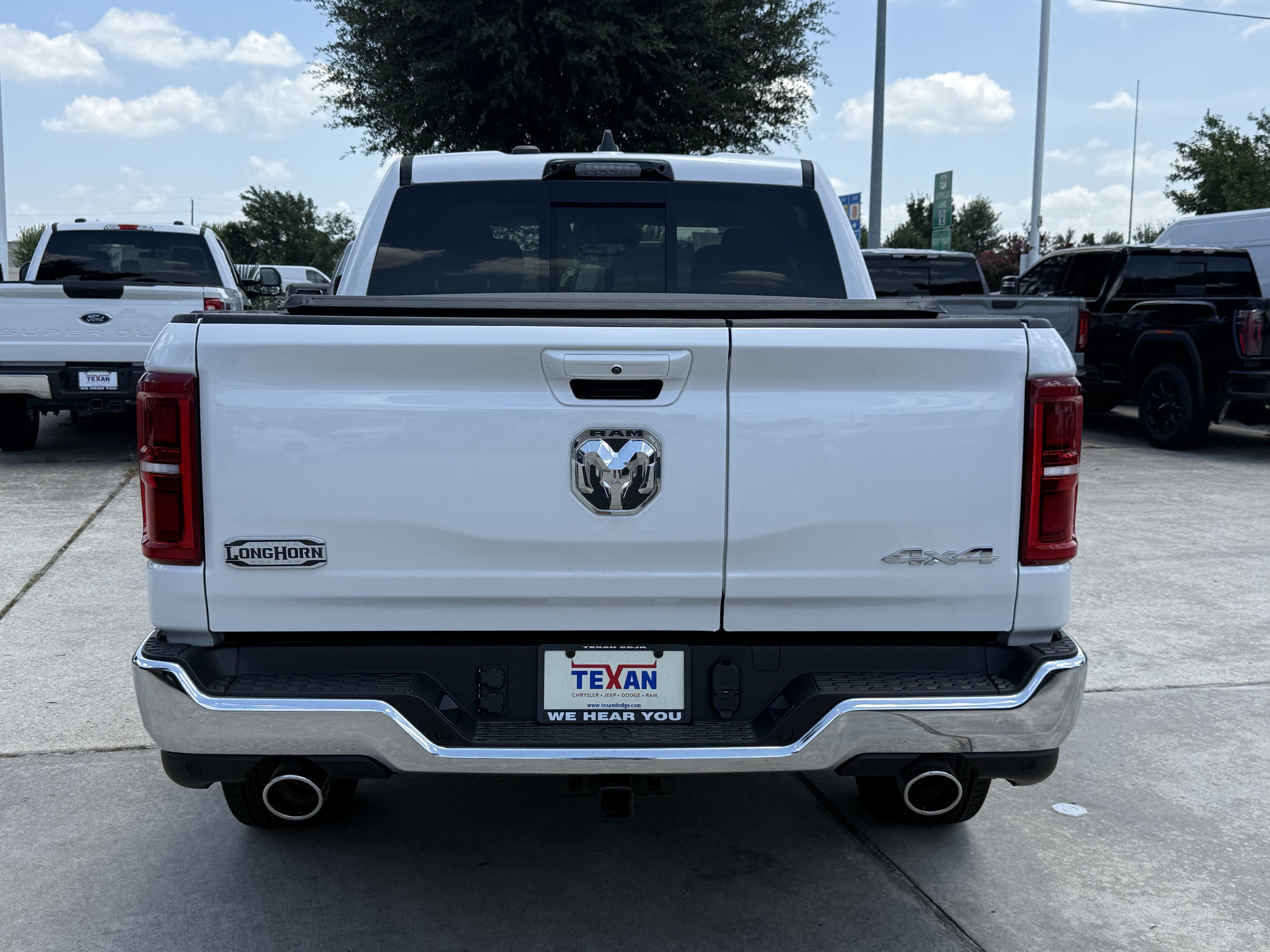 New 2026 Ivory White Tri-Coat Pearl-Coat Exterior Paint RAM Longhorn image 5