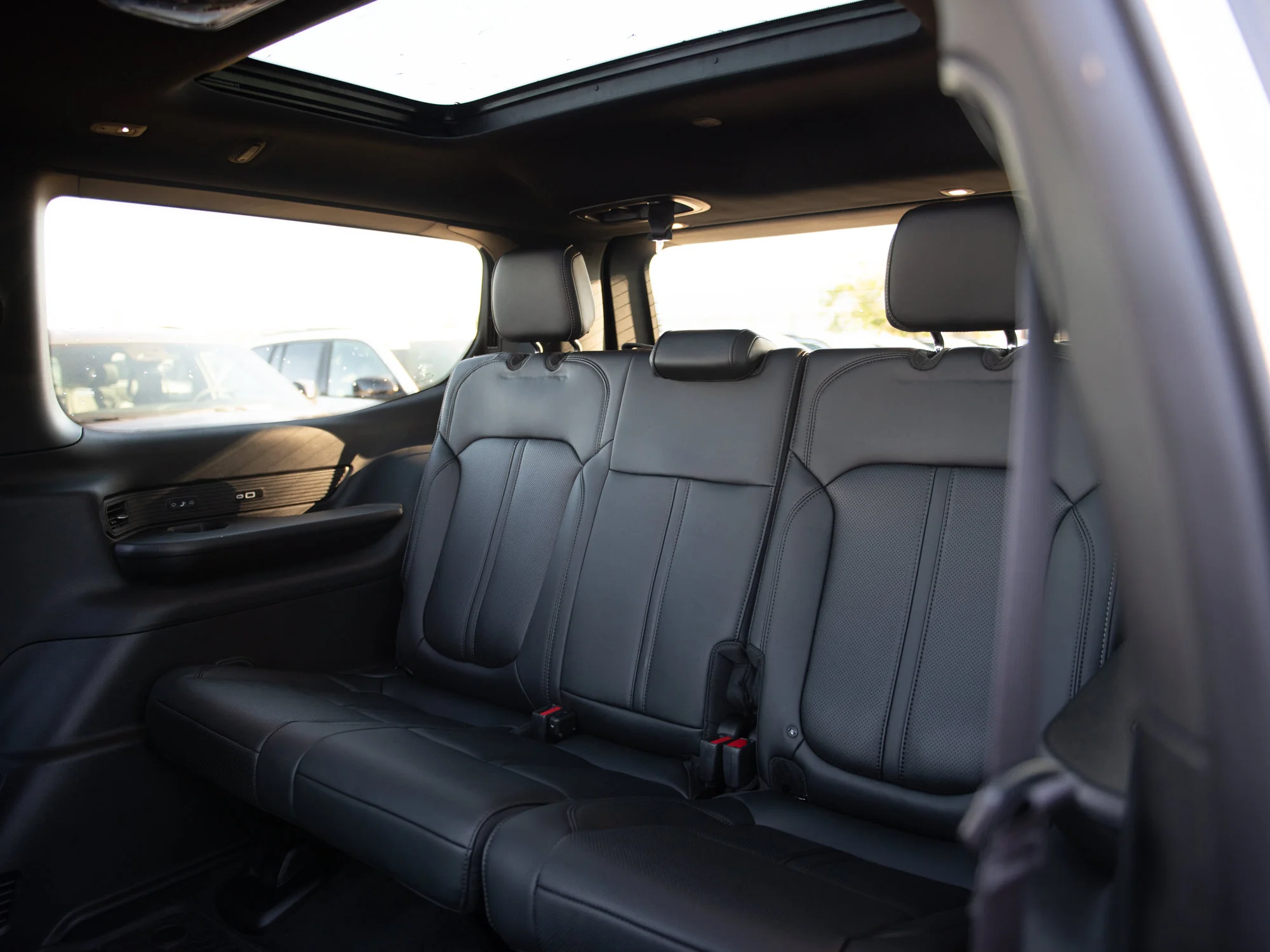 New 2026 White Jeep Limited Reserve* image 25