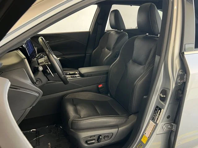 Certified Used 2025 Iridium Lexus 450h+ Luxury image 35