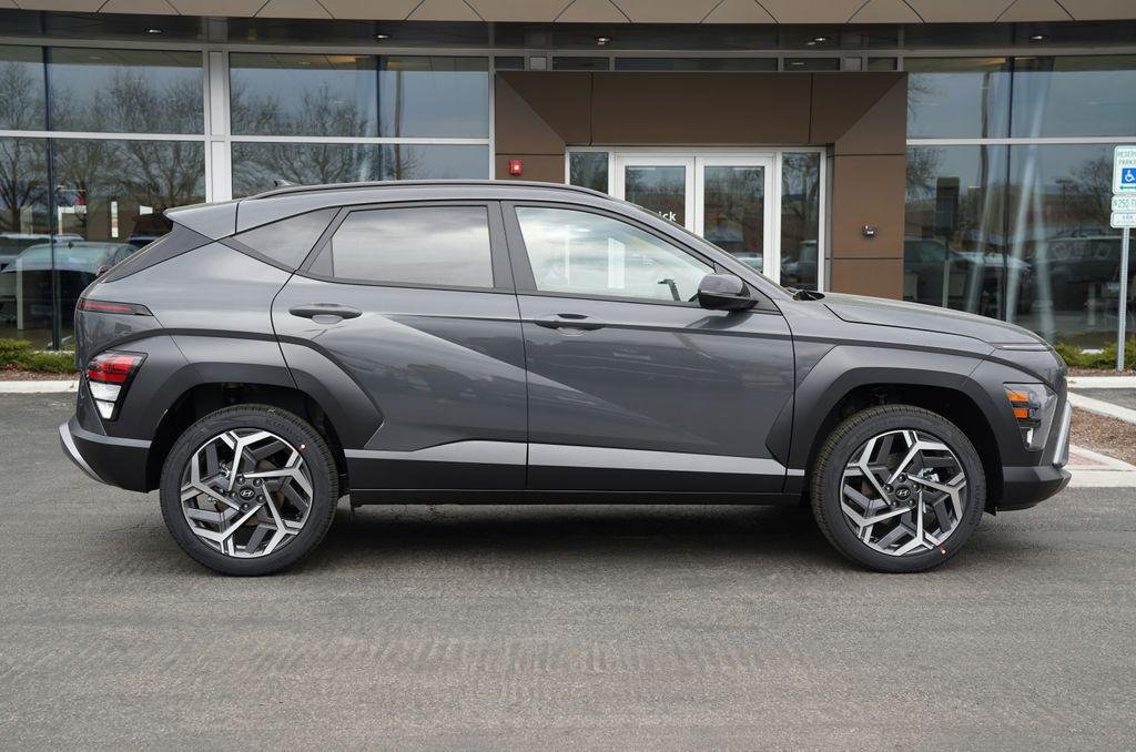 New 2026 Ecotronic Gray Pearl Hyundai SEL Premium image 3