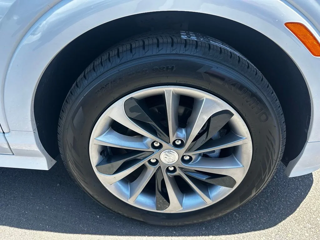 Used 2020 White Buick Essence image 14