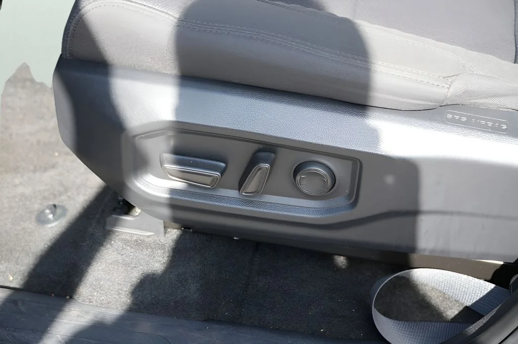 Used 2026 Ice Cap Toyota SR5 image 22