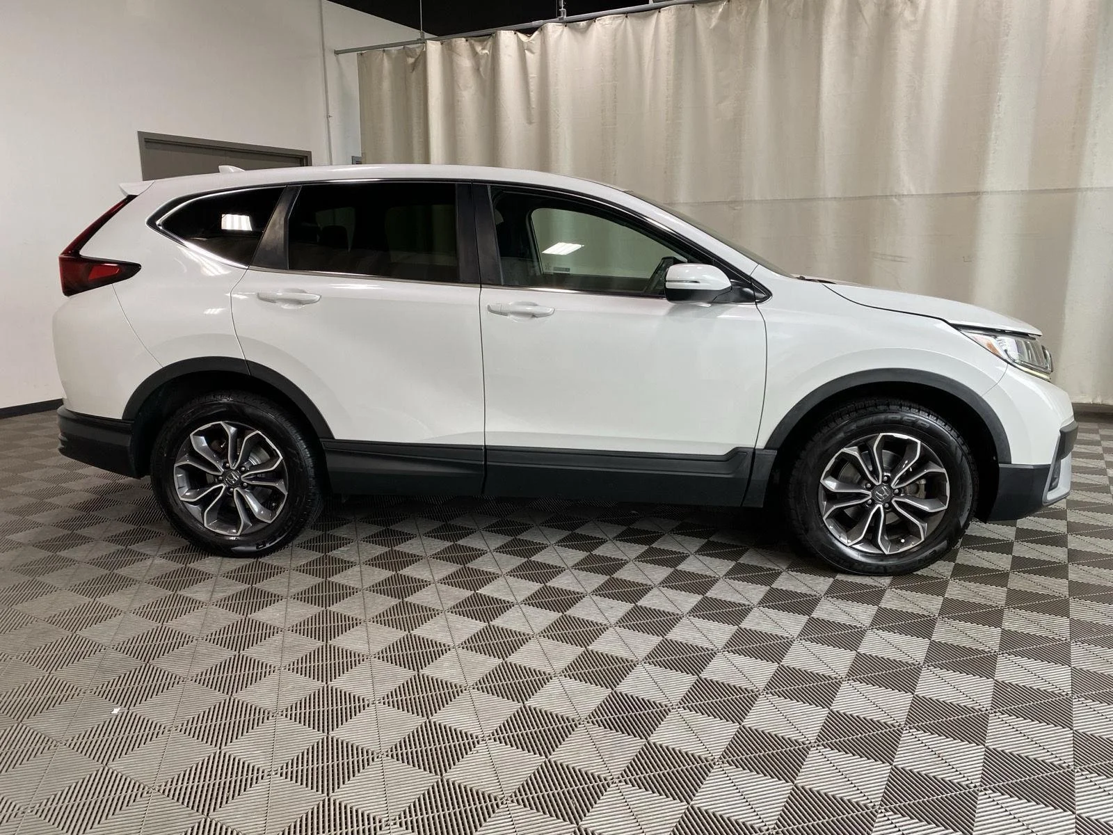 Used 2020 Platinum White Pearl Honda EX image 8