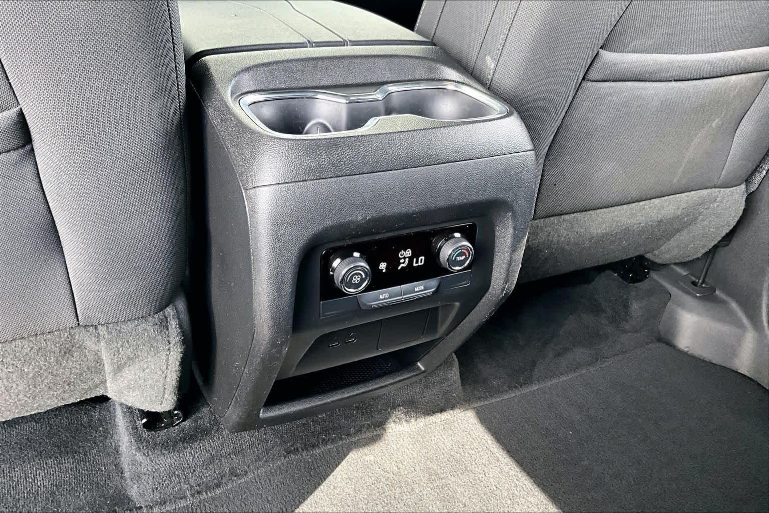 Used 2025 Sterling Gray Metallic Chevrolet FWD LT image 33