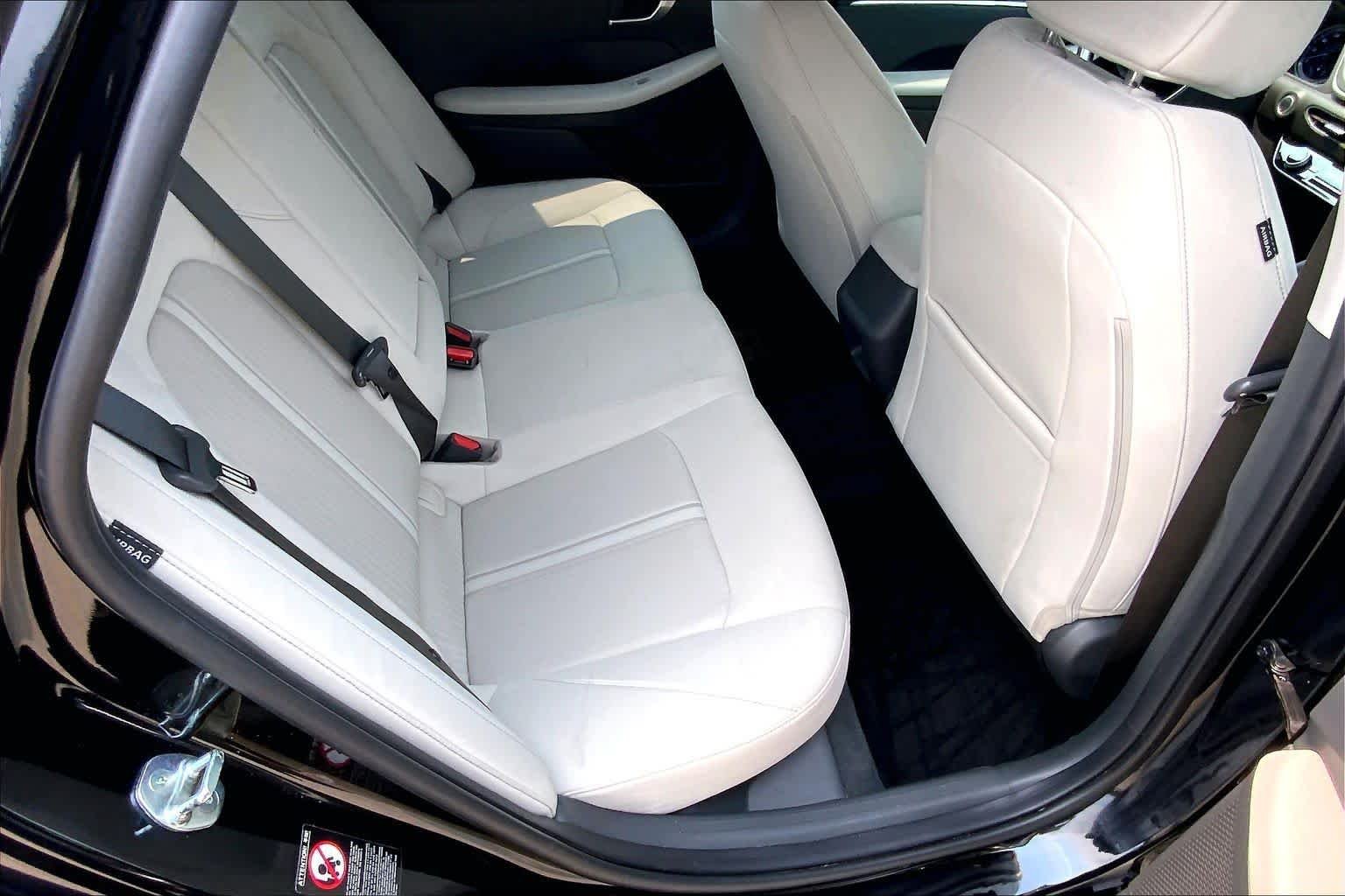 Used 2022 Phantom Black Hyundai SEL image 19