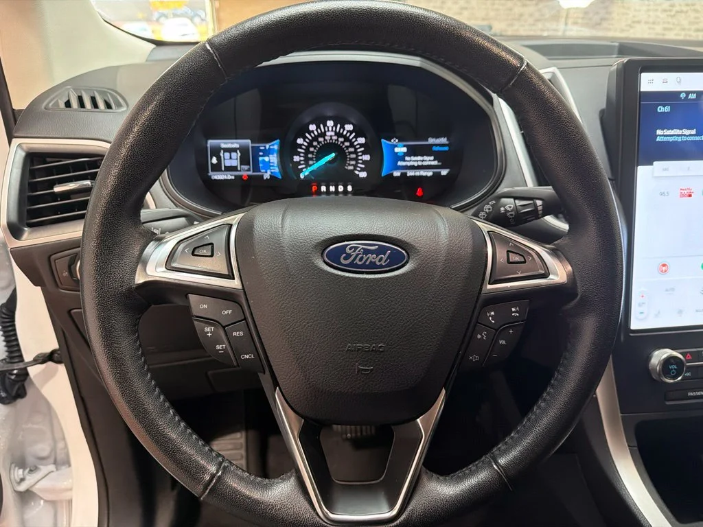 Used 2024 Oxford White Ford SEL image 22