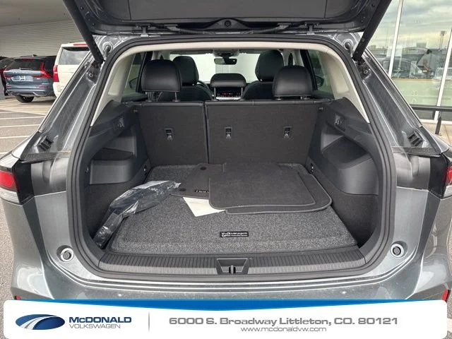 Used 2025 Gray Volkswagen 2.0T SE image 15