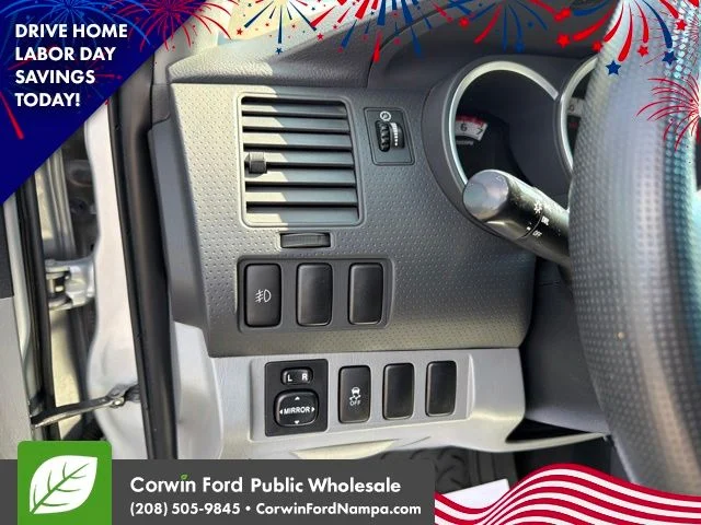 Used 2013 Silver Streak Toyota  image 15