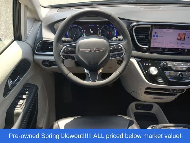 Used 2023 Black Chrysler Touring L image 36