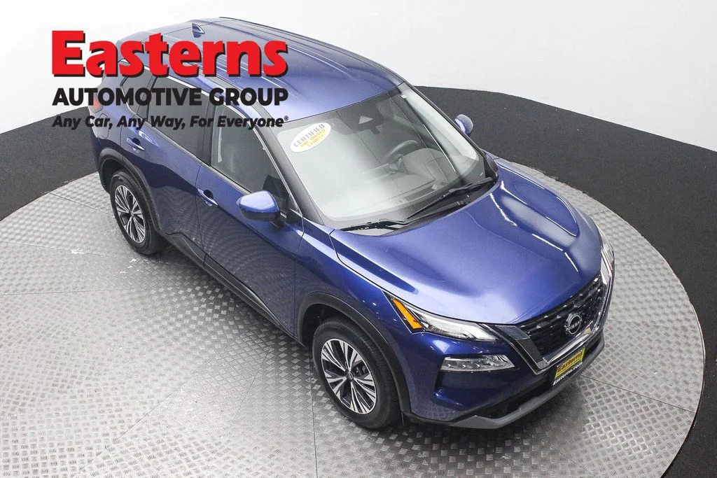 Used 2023 Blue Nissan SV image 3