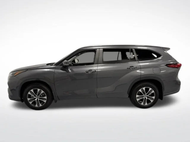 Used 2023 Gray Toyota XLE image 6