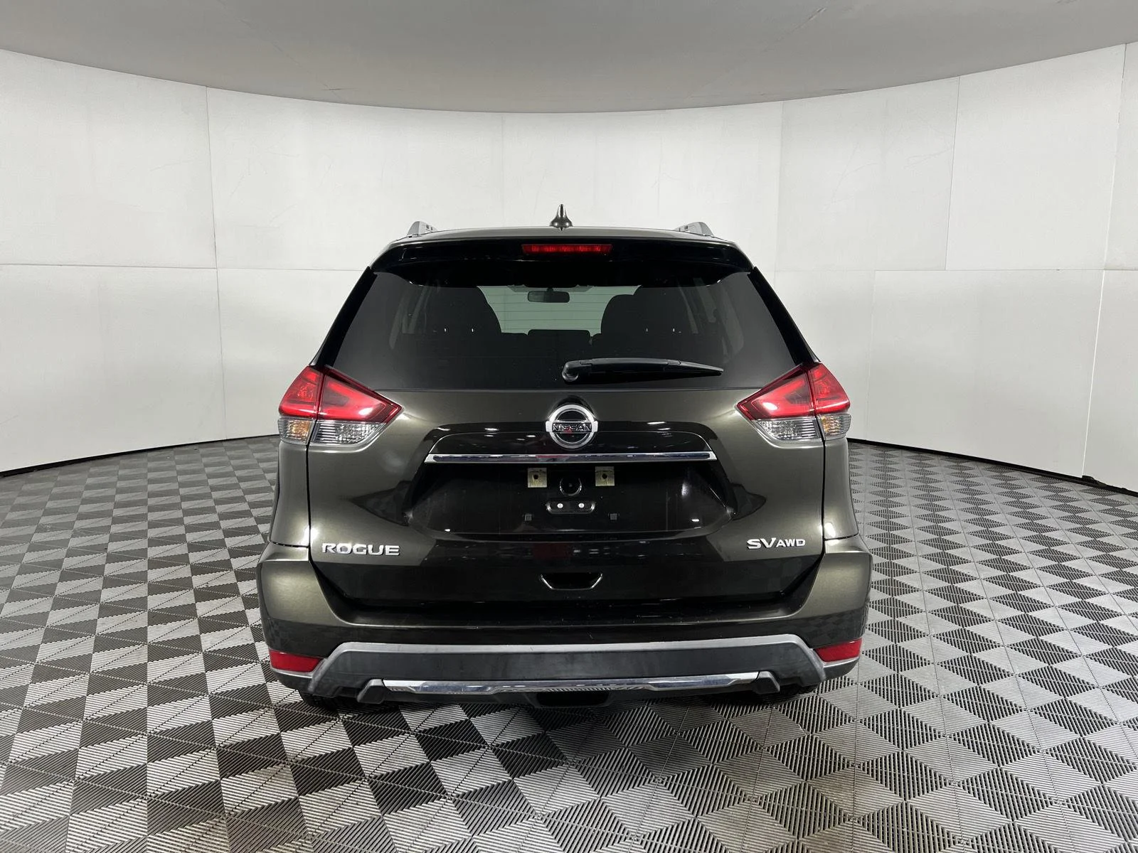 Used 2017 Midnight Jade Nissan SV image 7