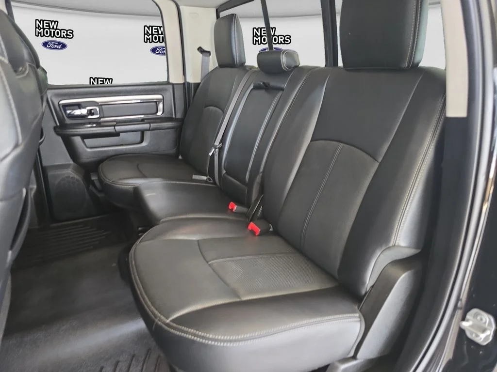 Used 2018 Brilliant Black Crystal Pearlcoat Ram Laramie image 12
