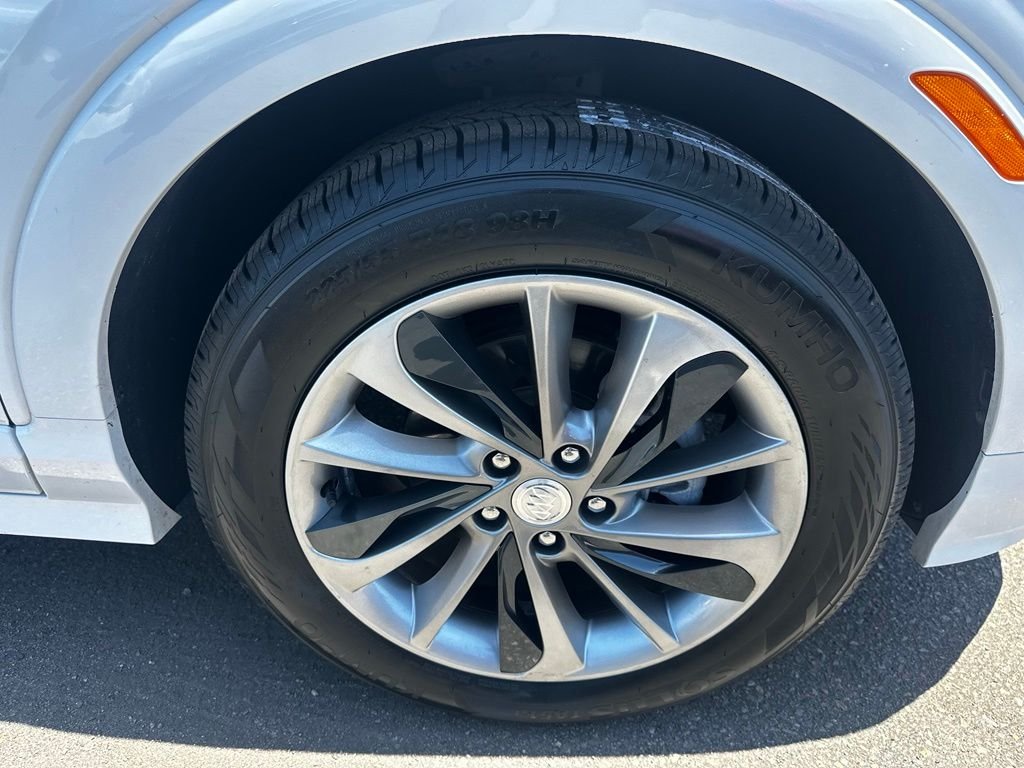 Used 2020 White Buick Essence image 14