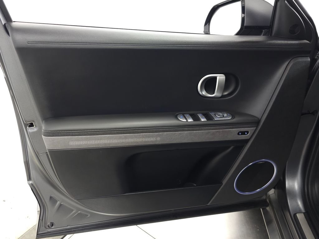2024 Hyundai IONIQ 5 Limited - Photo 14