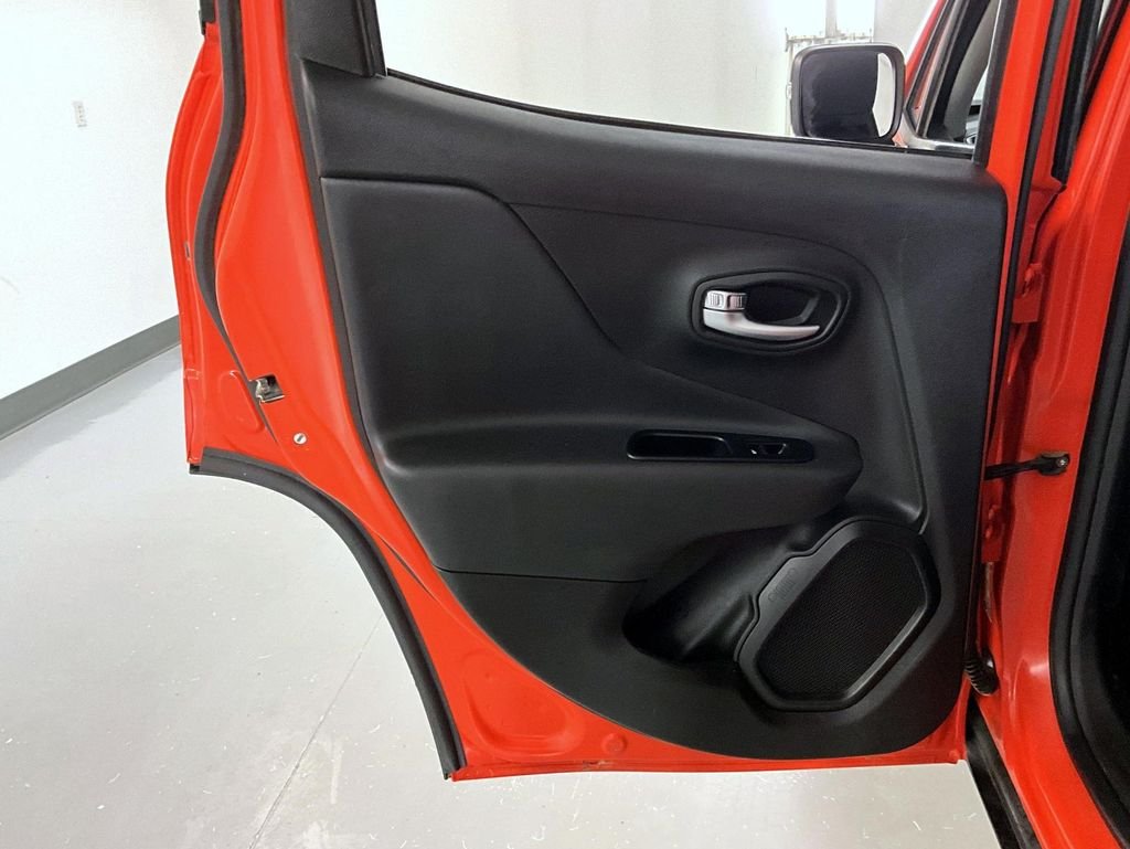 Used 2021 Orange Jeep Trailhawk image 20