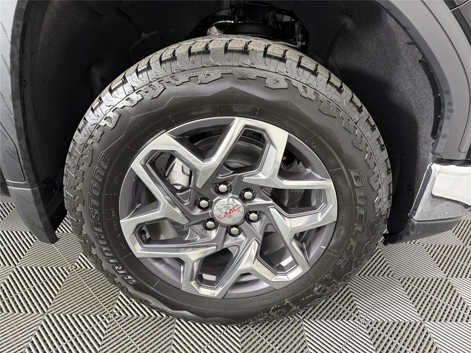 New 2026 Onyx Black GMC SLT image 10