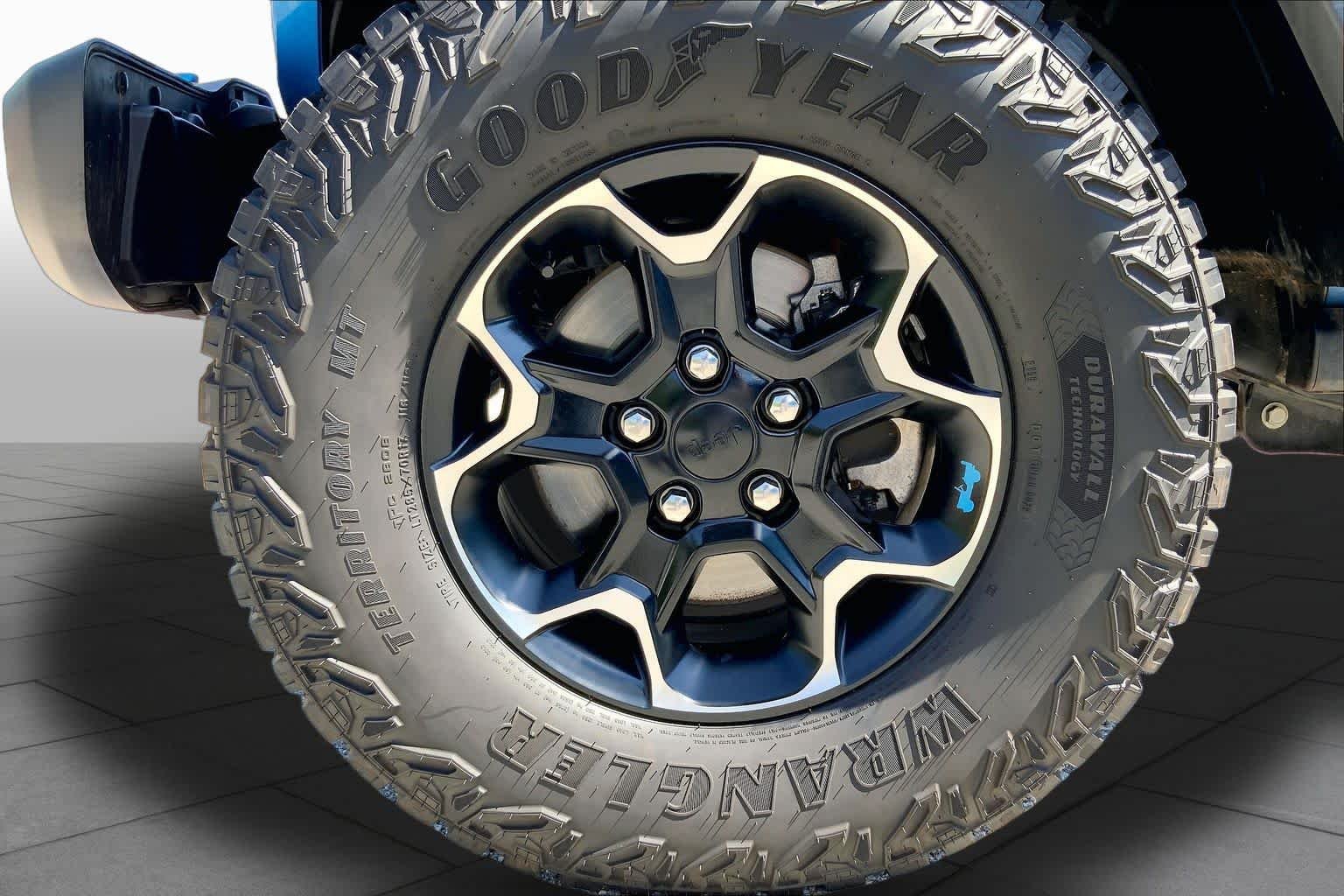 Used 2022 Hydro Blue Pearlcoat Jeep Unlimited Rubicon image 11