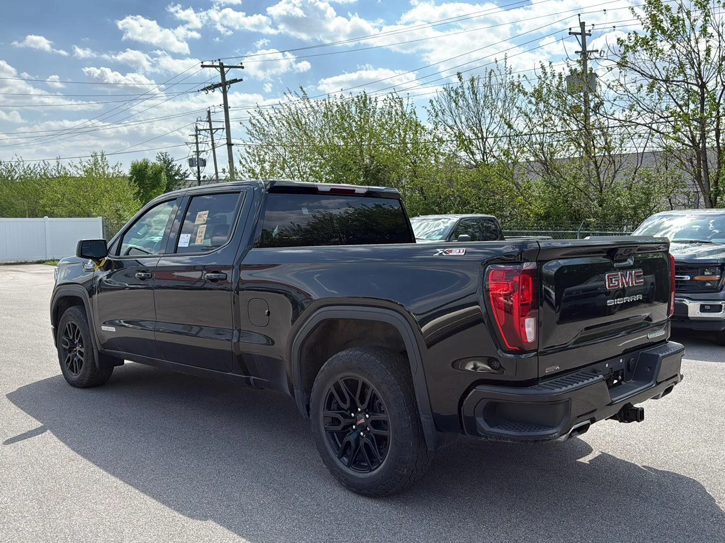 Used 2023 Onyx Black GMC Elevation image 5