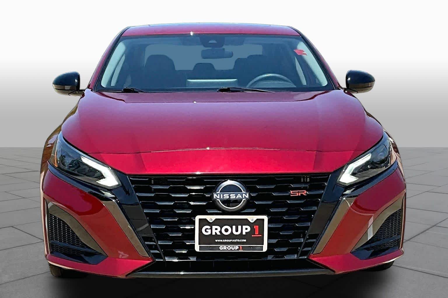 Used 2023 Scarlet Ember Tintcoat Nissan 2.5 SR image 4