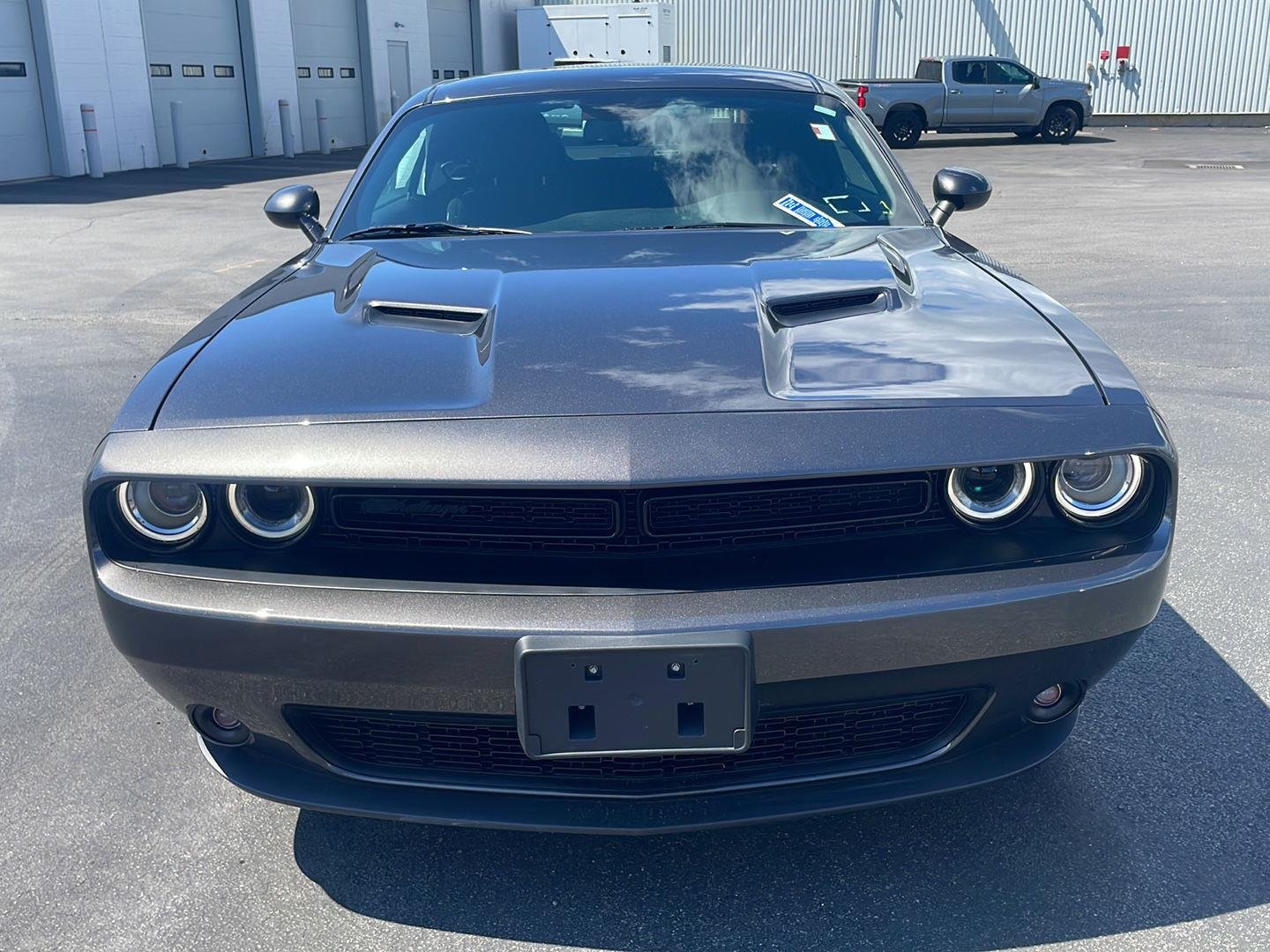 Used 2023 Granite Pearlcoat Dodge SXT image 6