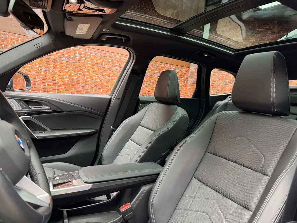 Used 2024 Green BMW xDrive28i image 24
