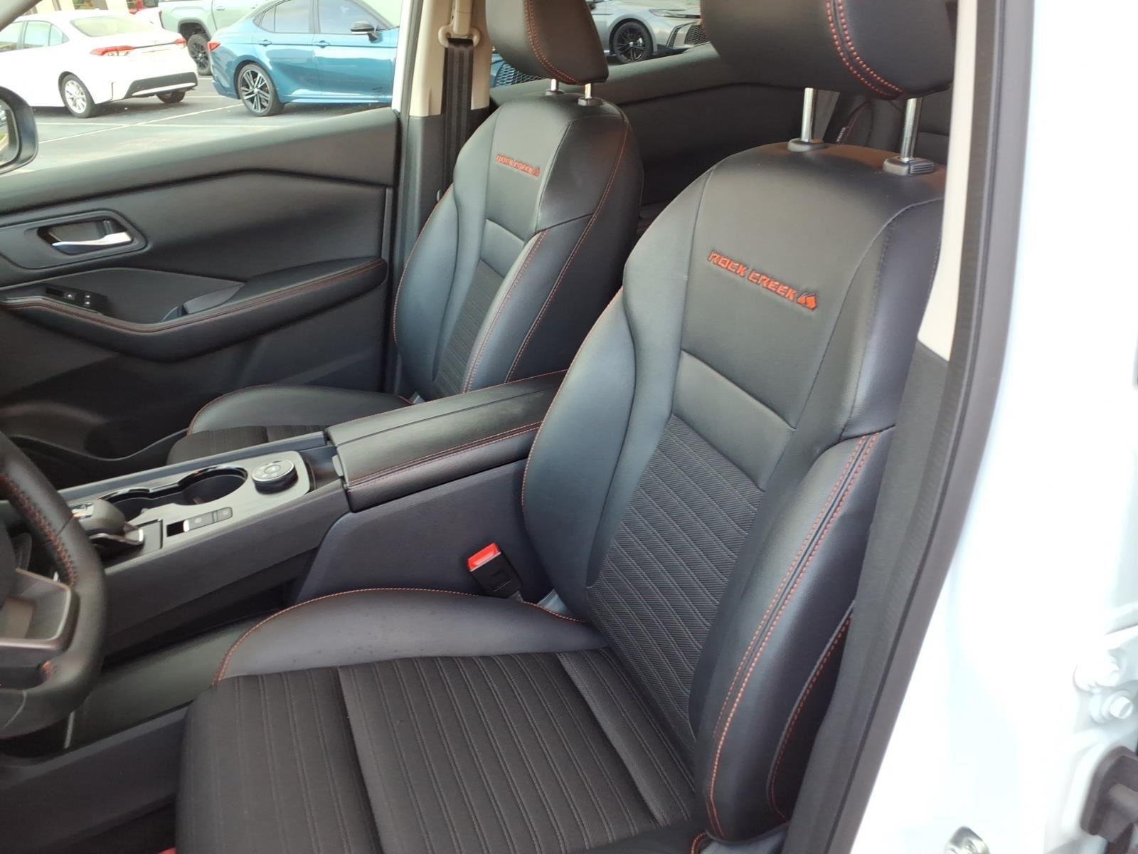 Used 2025 Everest White Pearl Nissan Rock Creek image 19
