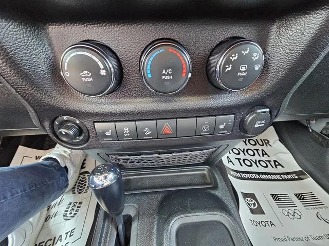 Used 2017 Billet Silver Metallic Jeep Unlimited Rubicon image 14