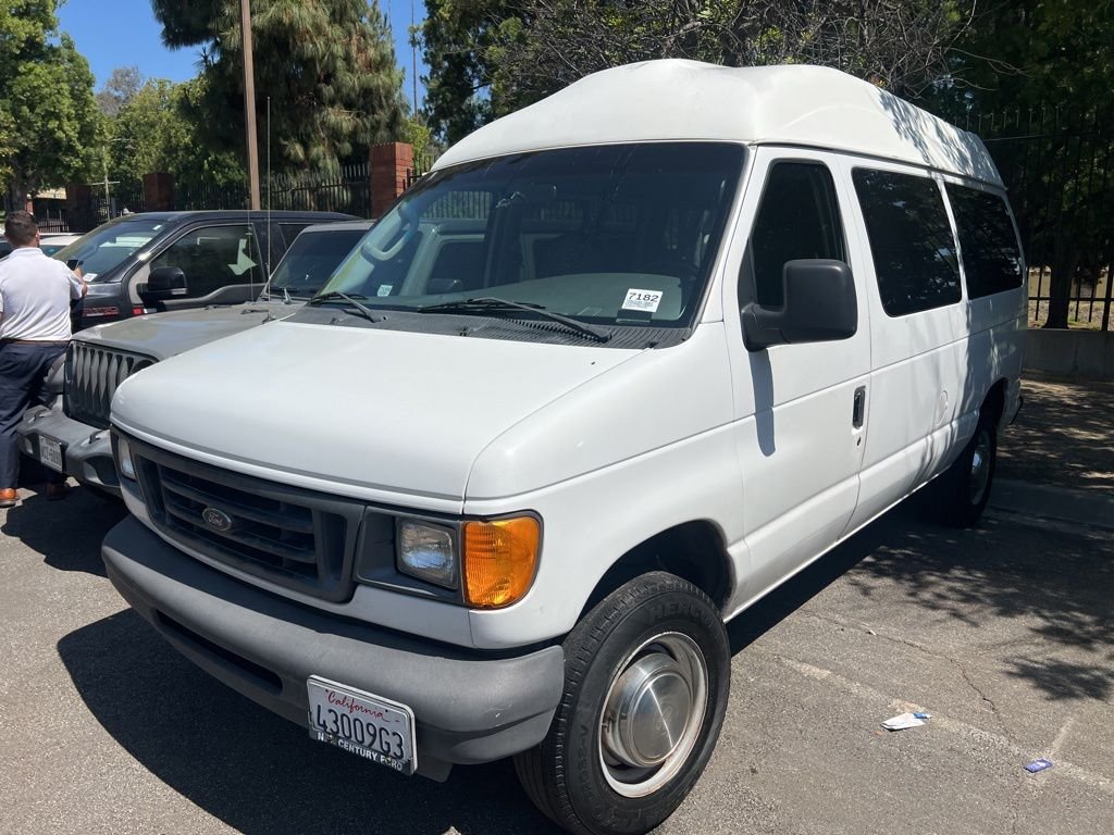 2003 Ford E-Series E-250 Van's photo