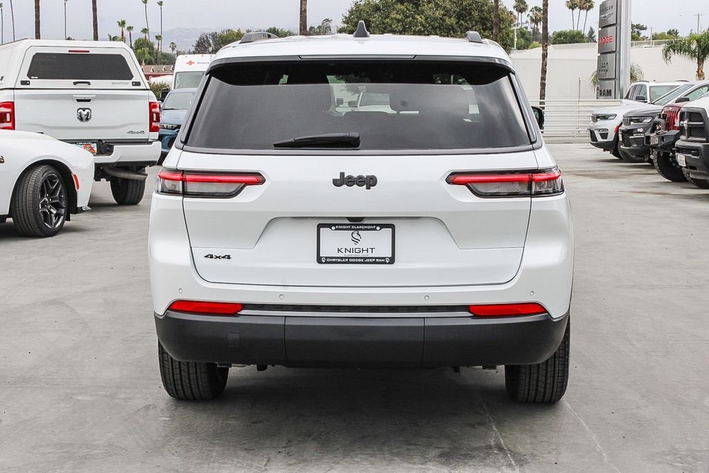 New 2026 Bright White Clearcoat Jeep Altitude image 8