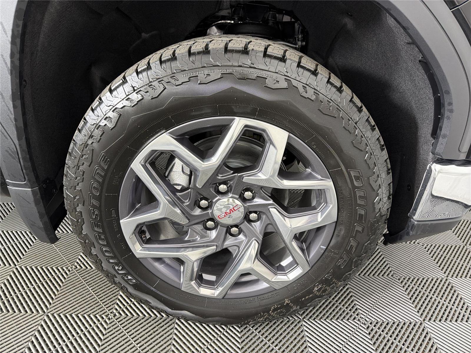 2026 GMC Sierra 1500 SLT - Photo 10
