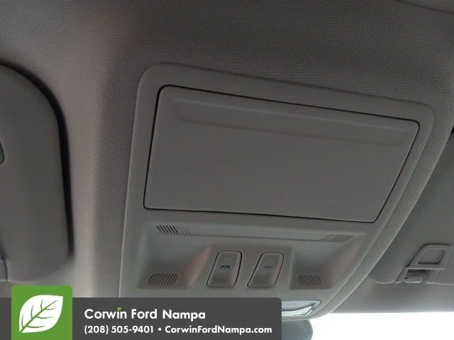 New 2025 Star White Metallic Tri-Coat Ford Base image 23