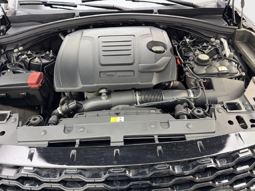 Used 2023 Black Land Rover R-Dynamic S image 75