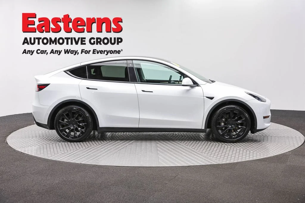 Used 2022 White Tesla Long Range image 4