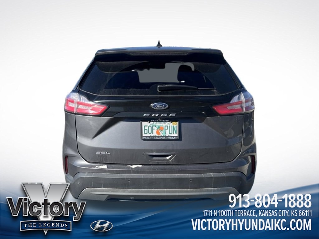 Used 2021 Gray Ford SEL image 4